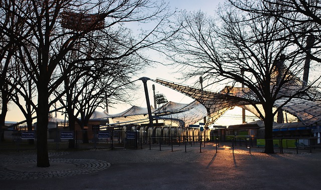 而神圣的时 而神圣的时